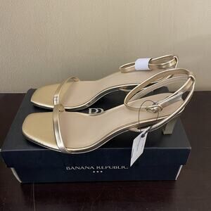 Banana Republic Gold Ankle Strap Square Toe Block Heel Sandals